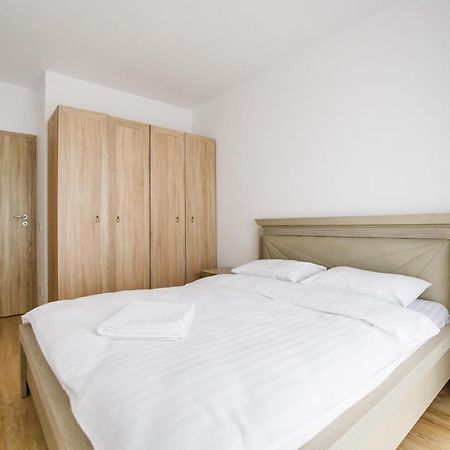 Sunny View 2 Bedroom Central Apartment ออราแด ภายนอก รูปภาพ