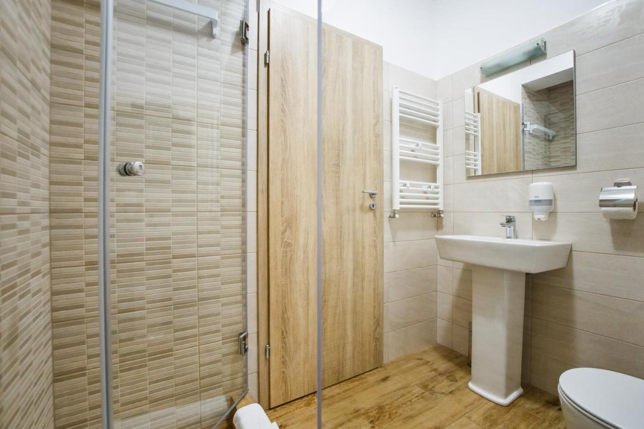Sunny View 2 Bedroom Central Apartment ออราแด ภายนอก รูปภาพ