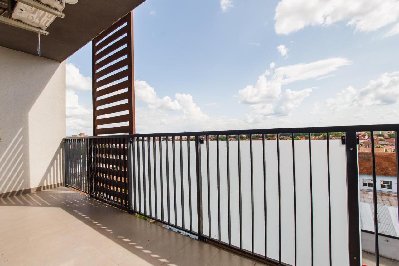 Sunny View 2 Bedroom Central Apartment ออราแด ภายนอก รูปภาพ