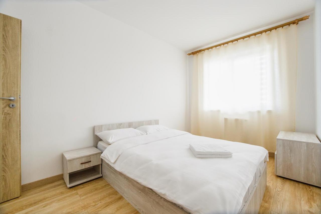 Sunny View 2 Bedroom Central Apartment ออราแด ภายนอก รูปภาพ